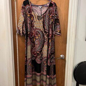 Size 22/24 - Avenue - Tan and Maroon 3/4 Sleeve Shift Dress